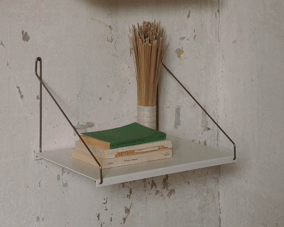 FRAMA - Single Shelf | Warm White Steel | D27 / W40 FRAMA