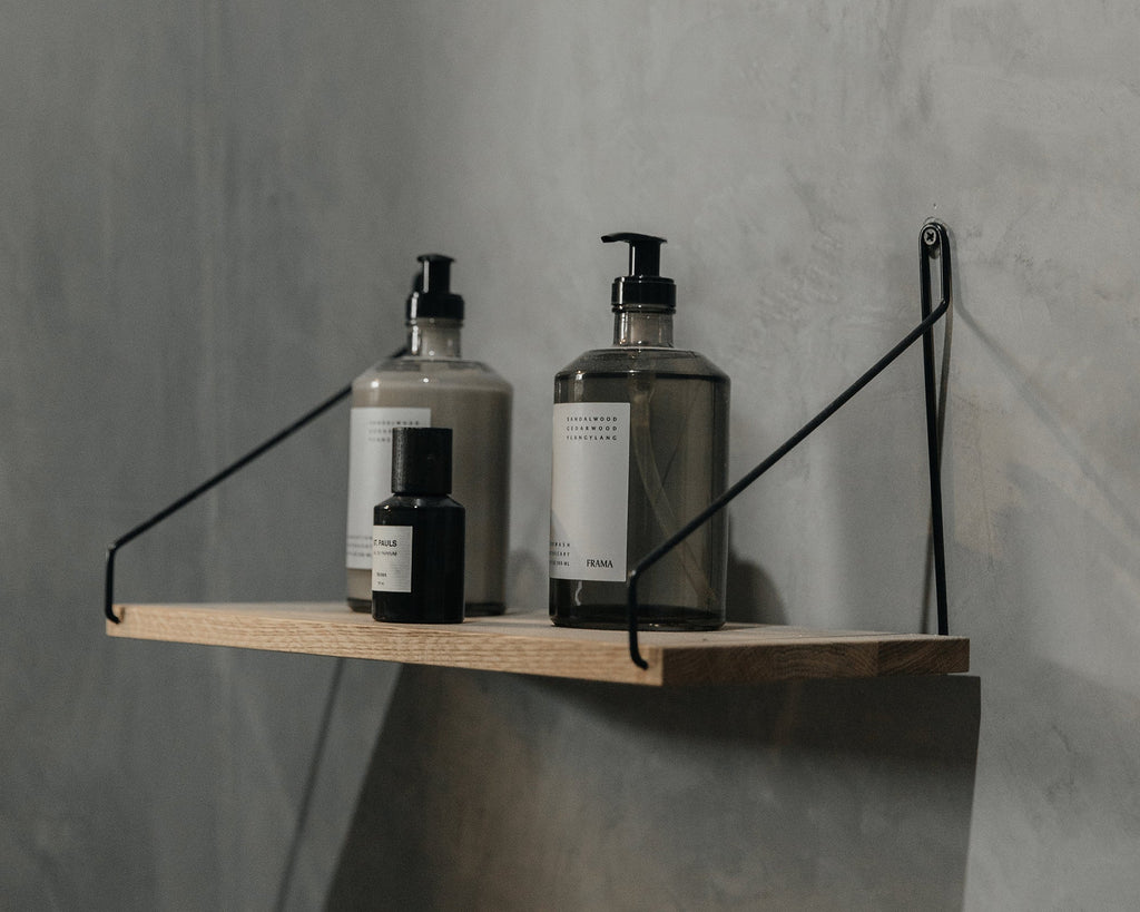 FRAMA - Single Shelf | Natural Oak / Black | D20 / W40 FRAMA
