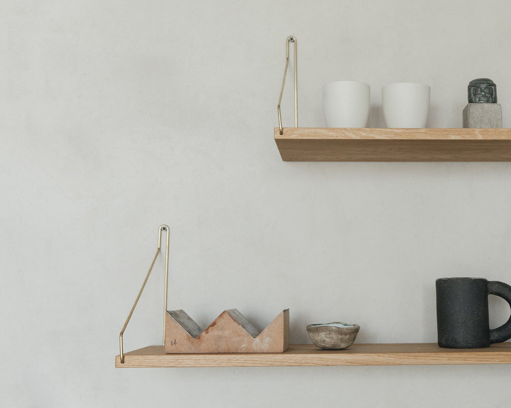 FRAMA - Single Shelf | Natural Oak / Brass | D20 / W80 FRAMA