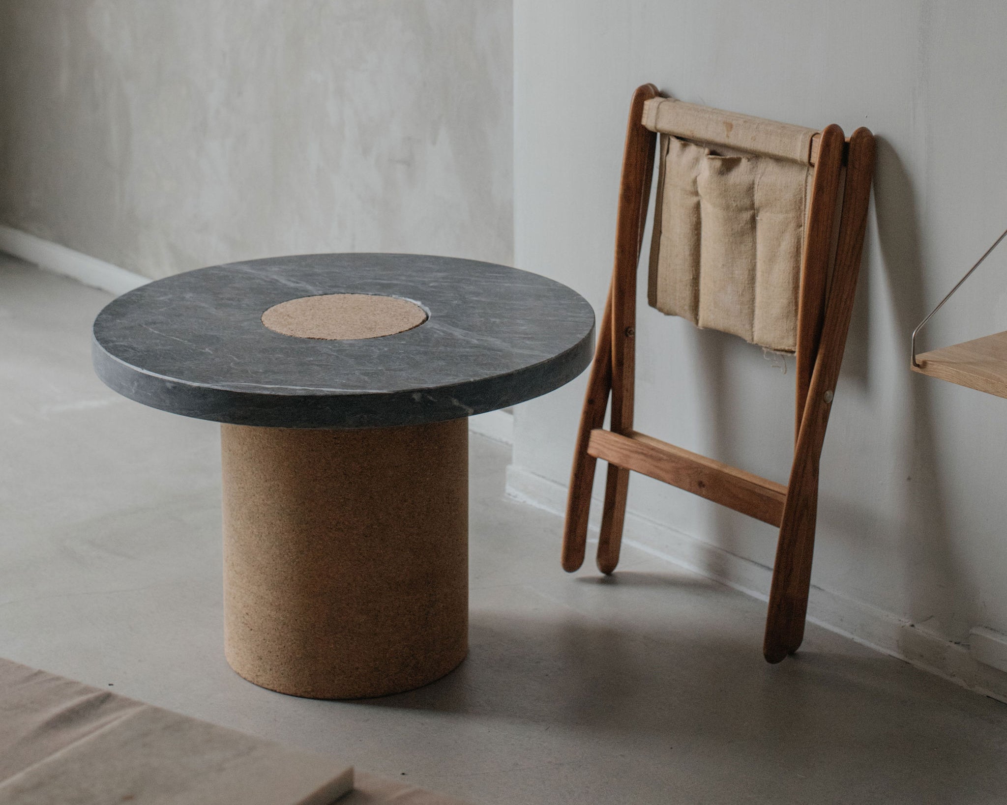 FRAMA - Sintra Table | Black Marble / Cork | Large