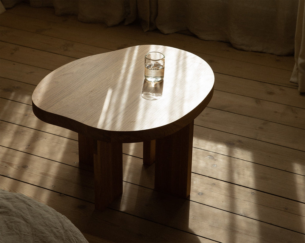 FRAMA - Farmhouse Side Table | Natural Oak | Pond