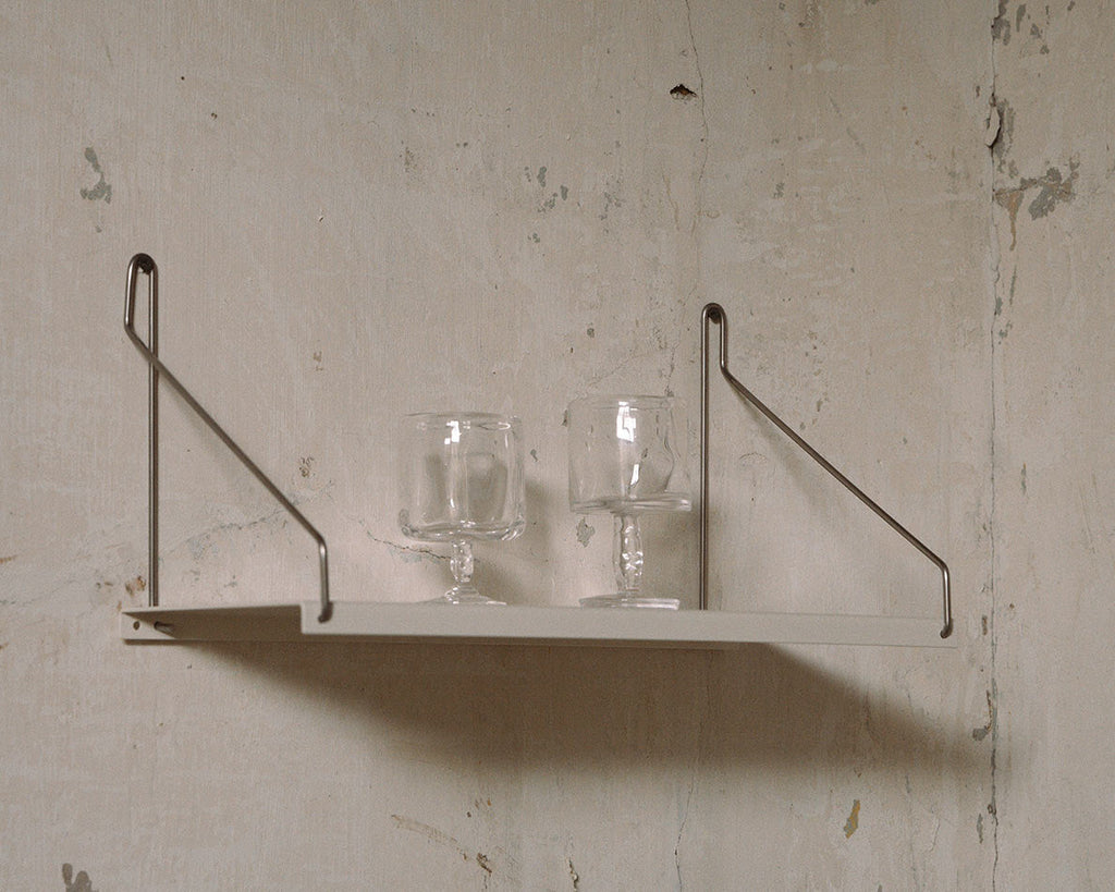 FRAMA - Single Shelf | Warm White Steel | D20 / W40 FRAMA