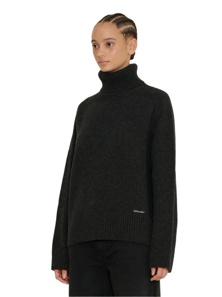 W. Lambswool Knit Turtle Dk. Grey Holzweiler