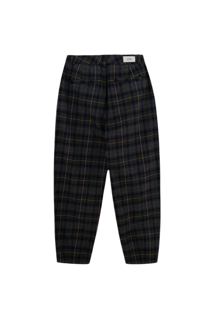 Check The Tiny Big Sister