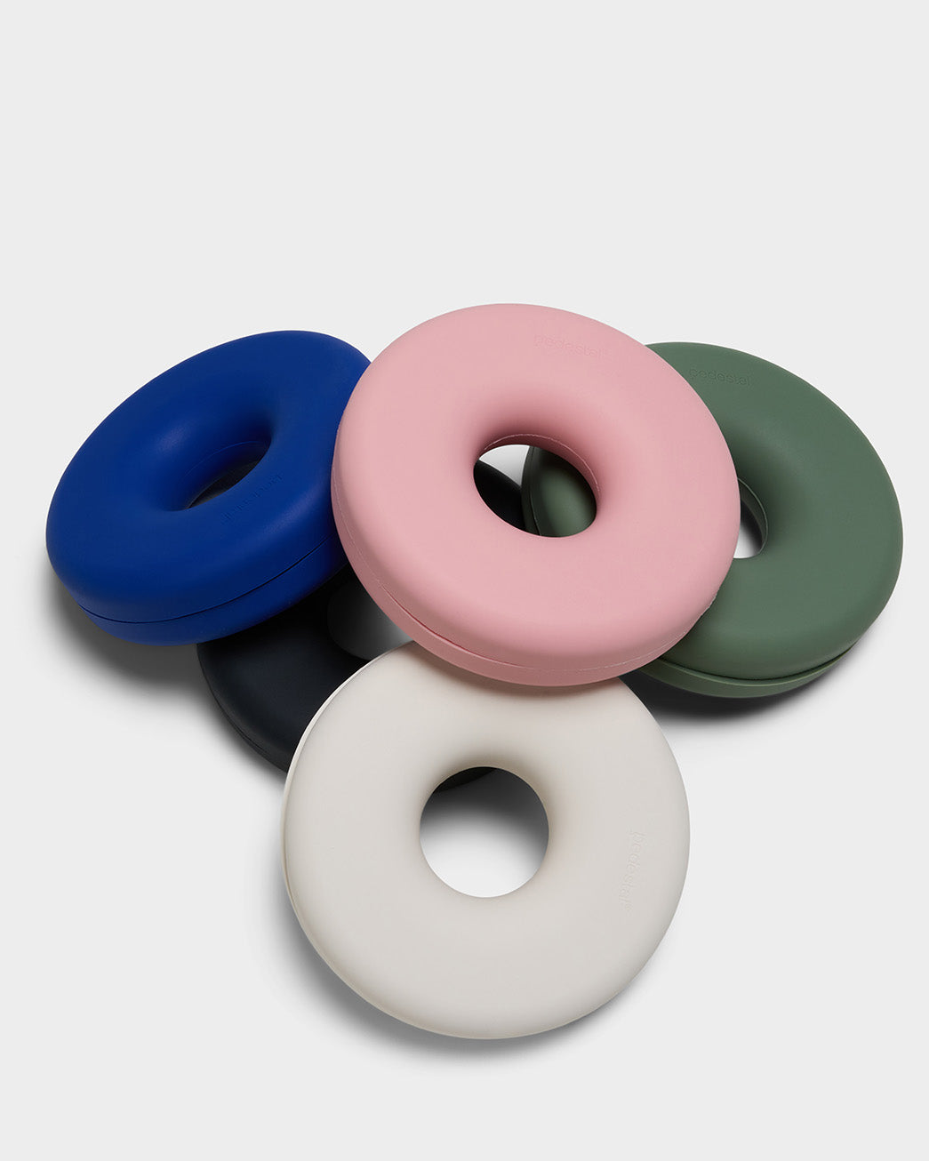 Cable Bagel - Pearl Pedestal