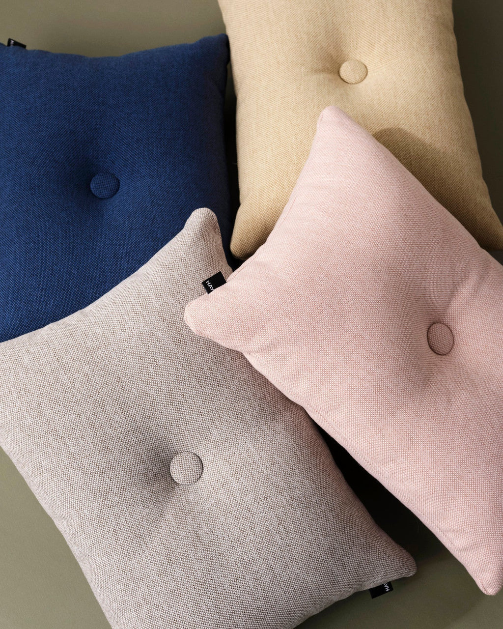 Dot Cushion Mode HAY