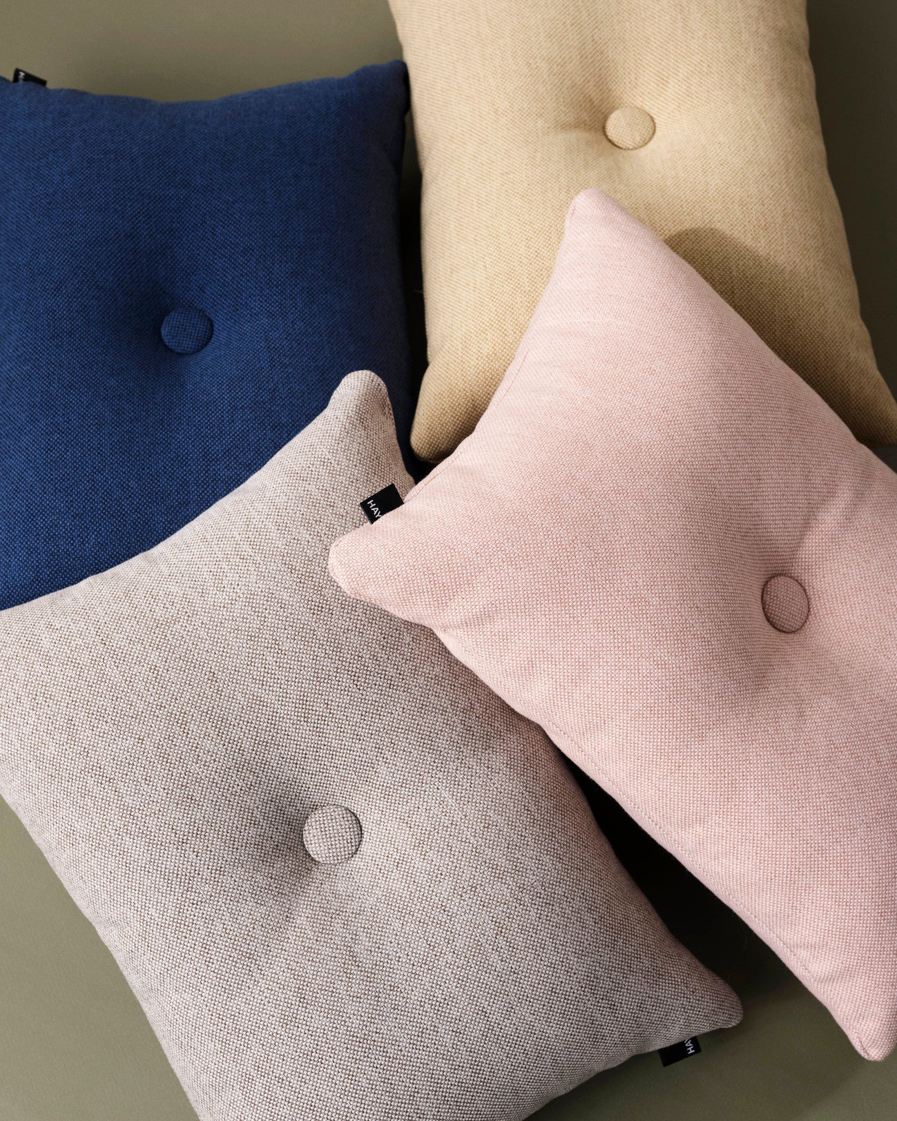 Dot Cushion Mode HAY
