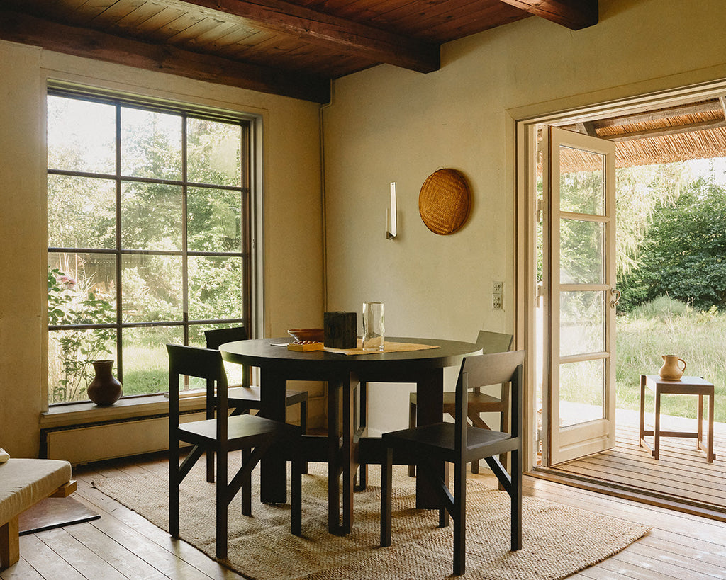 FRAMA - Farmhouse Trestle Table | Dark Oak | 120 Ø Round