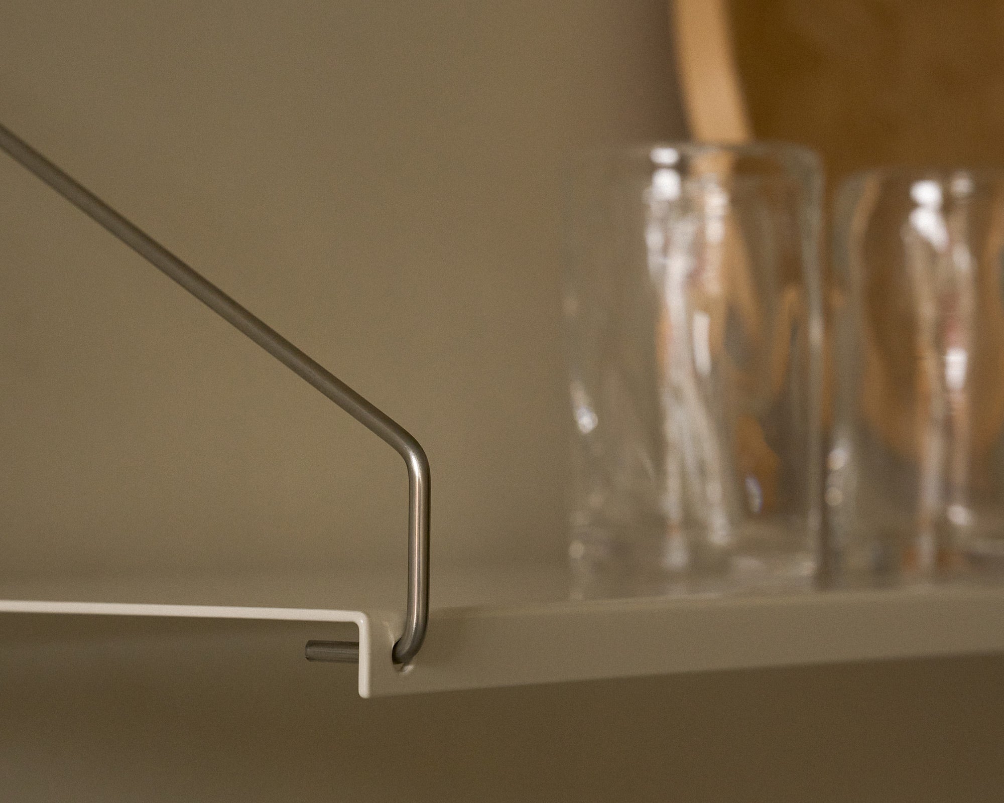 FRAMA - Library Shelf | Warm White Steel | D27 / W80