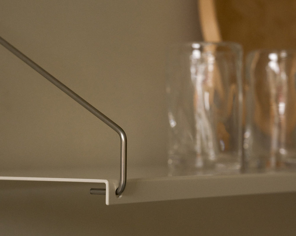 FRAMA - Library Shelf | Warm White Steel | D27 / W80 FRAMA