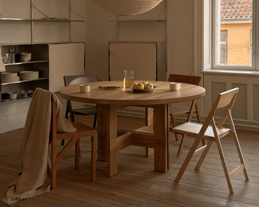FRAMA - Farmhouse Trestle Table | Natural Oak | 140 Ø Round