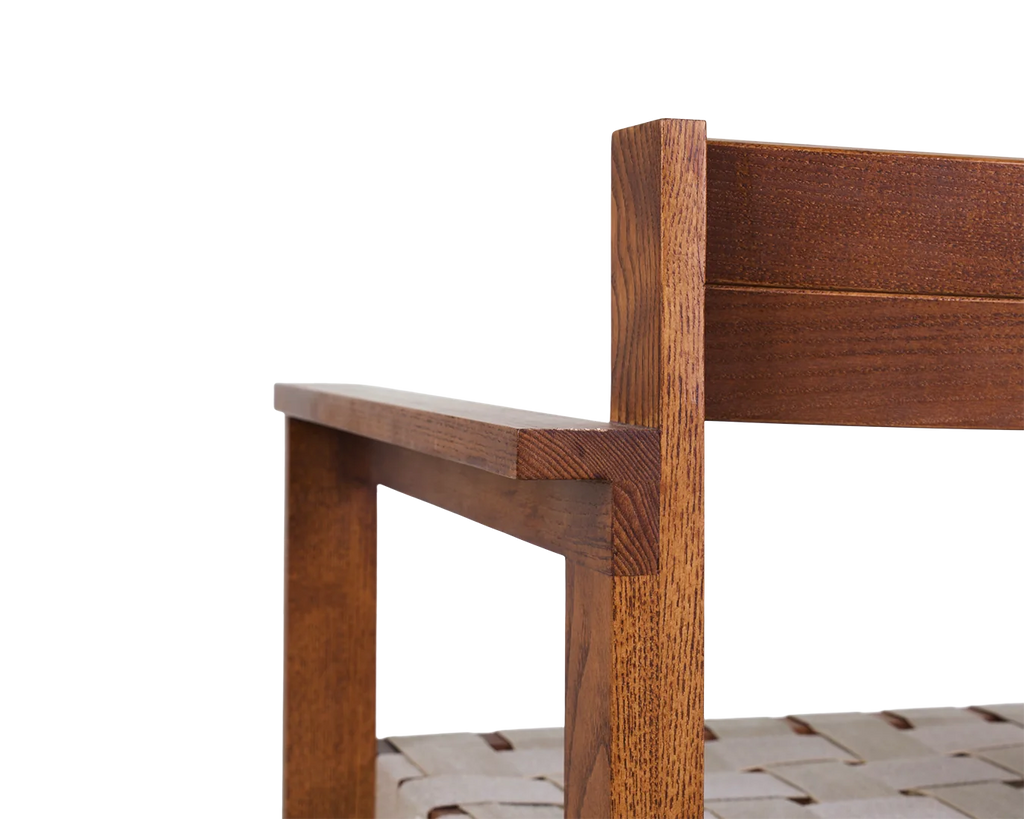 FRAMA - Symmetry Armrest Chair | Honey Ash Wood / Oat Fabric FRAMA