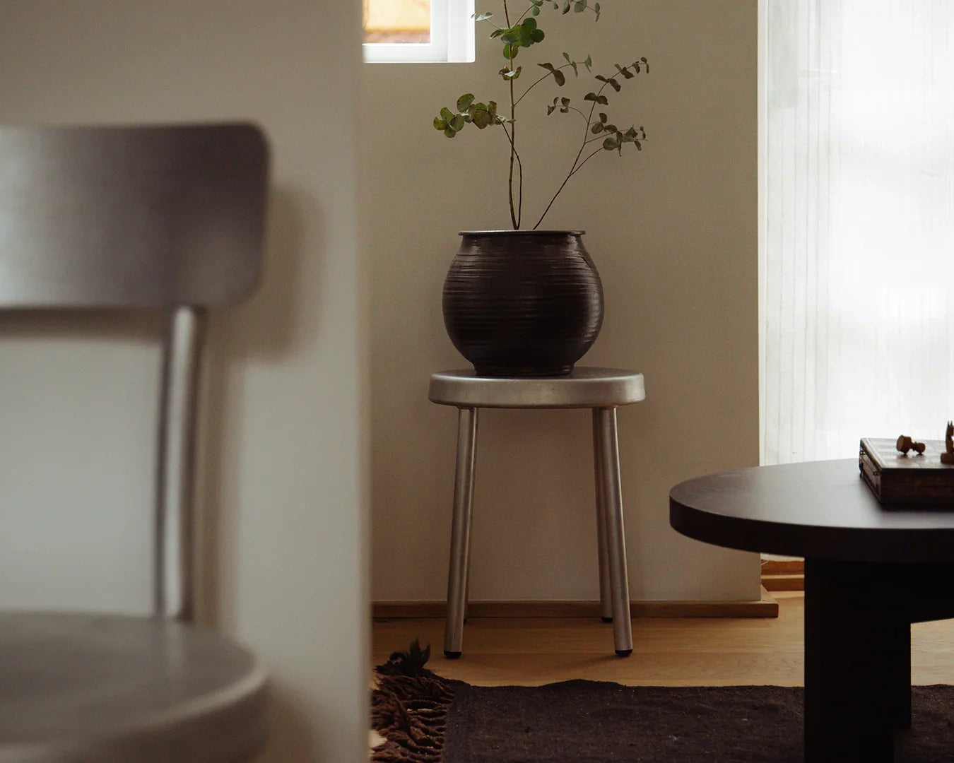 FRAMA - Tasca Stool | Aluminum