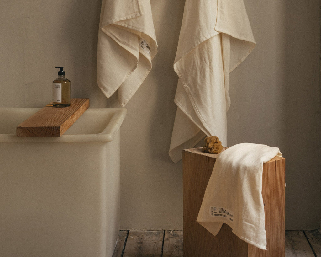 FRAMA - Light Towel Set | Bone White FRAMA