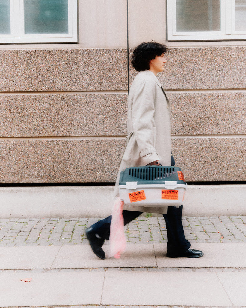 FURRY - Bubble Gum Pedestal