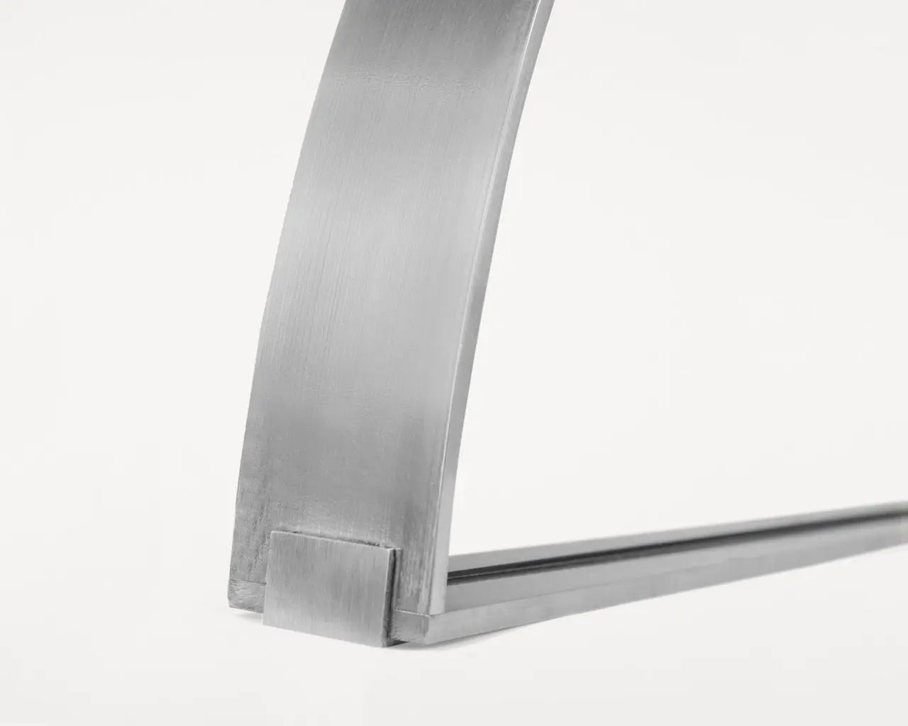 Recess Mirror | Aluminum | Small Semi Circle Frama