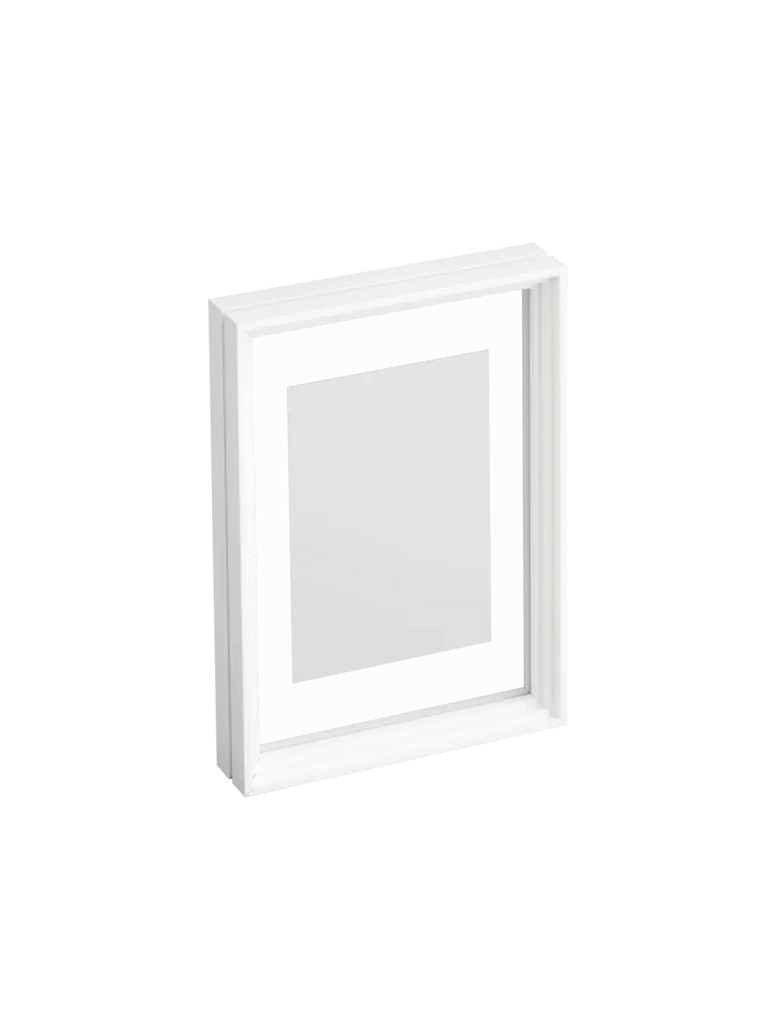 Standing Frame - White MOEBE