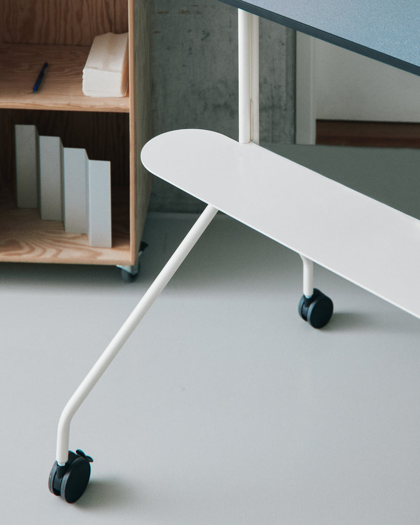 Moon PRO - Pearl Pedestal