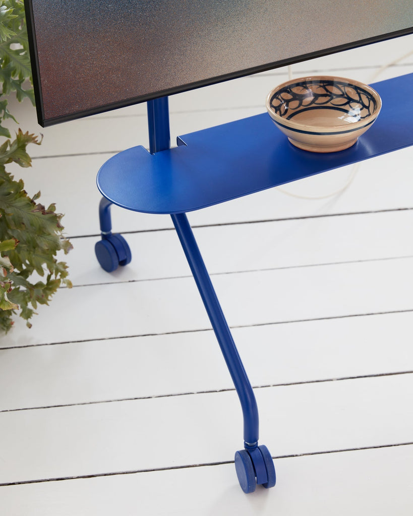 Moon Rollin' - Ultra Marine Pedestal