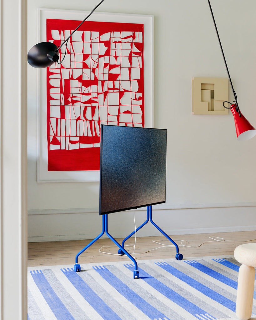 Moon Rollin' - Ultra Marine Pedestal