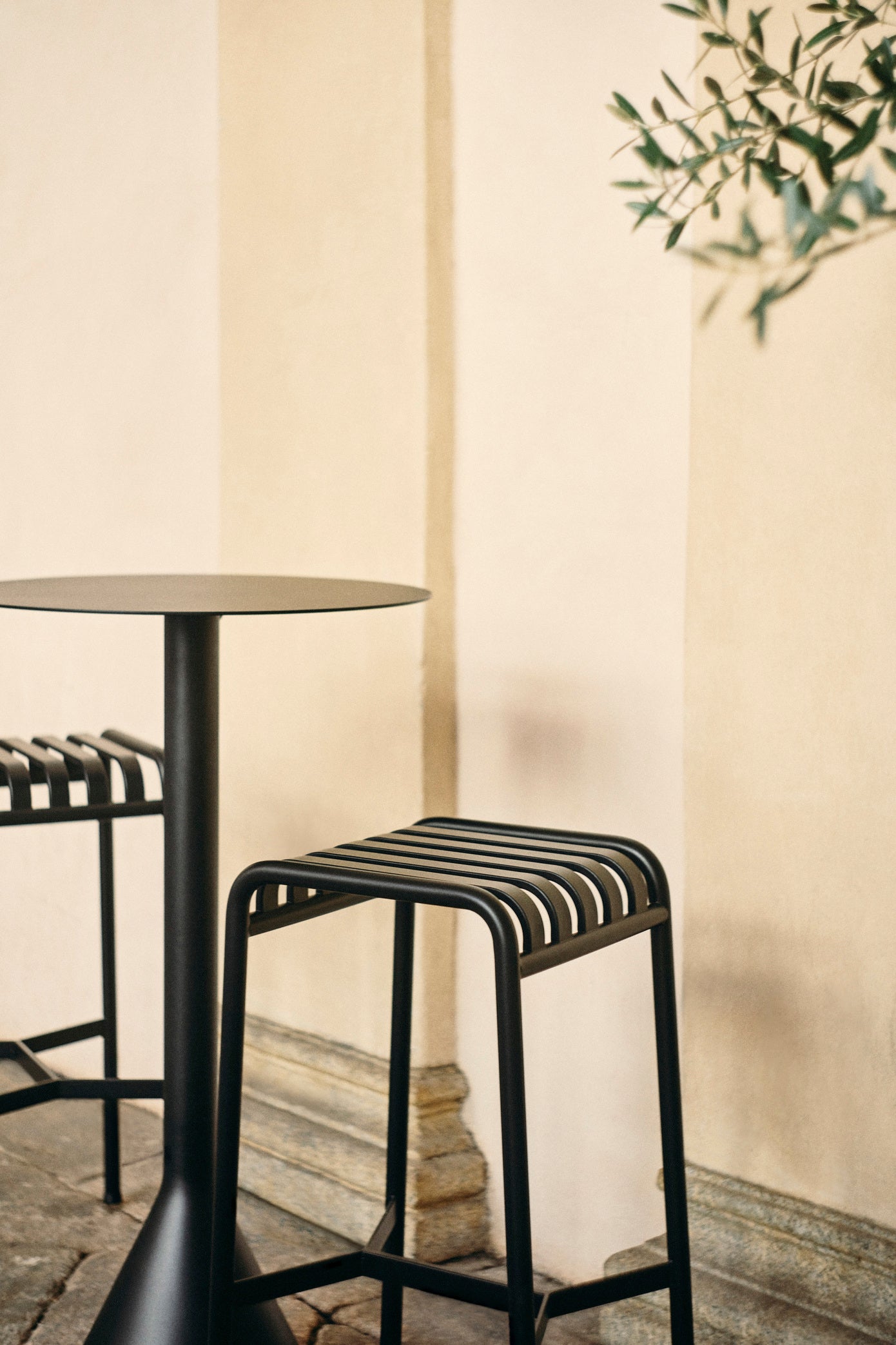 Palissade Bar Stool HAY