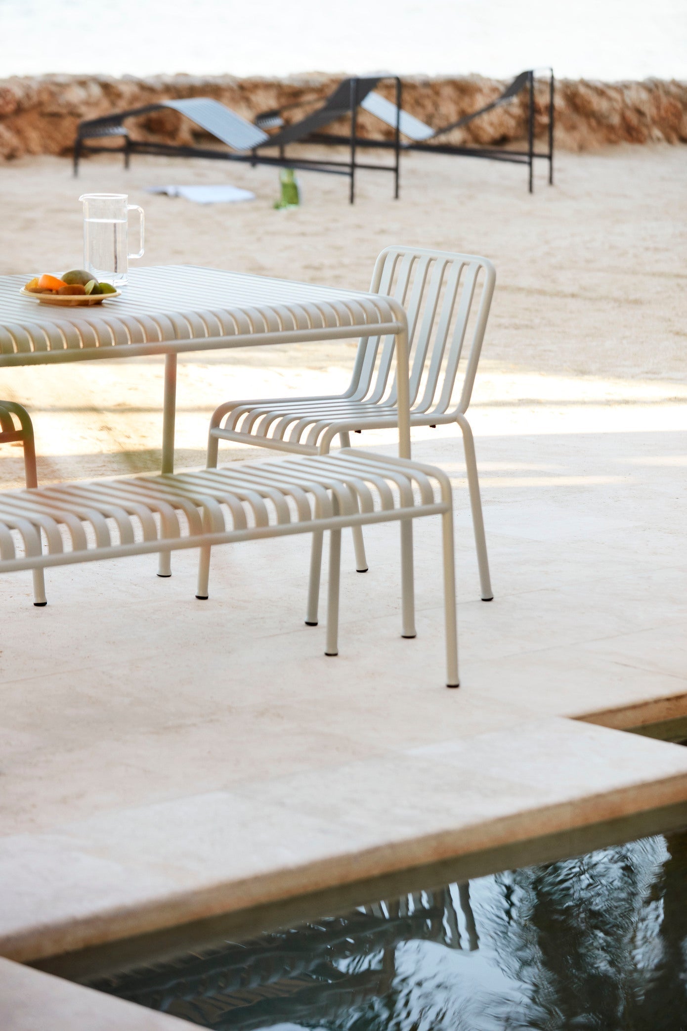 Palissade Bench HAY