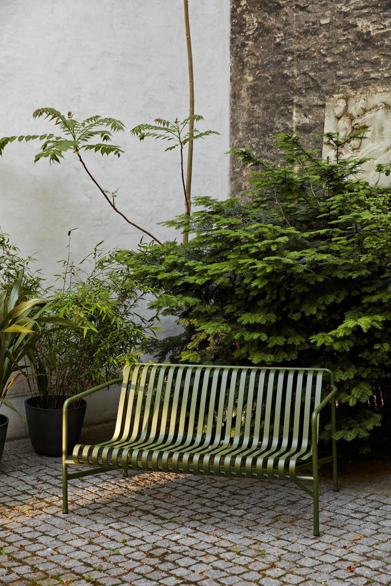 Palissade Dining Bench Armrest HAY
