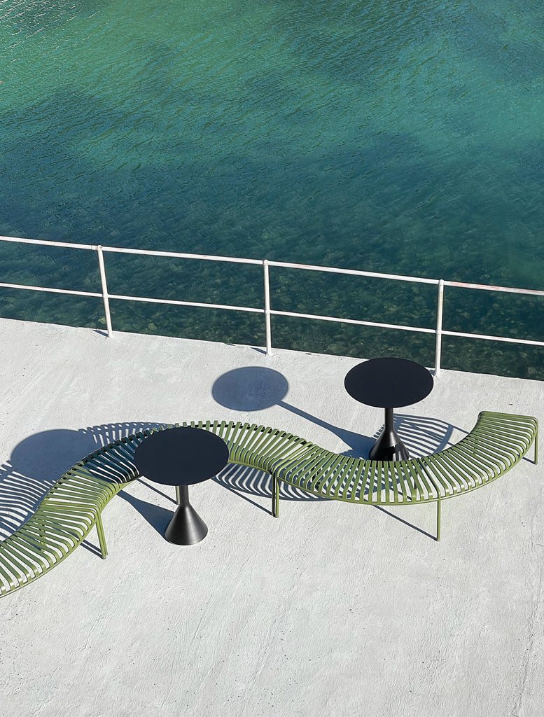 Palissade Park Bench incl. Middle Leg HAY