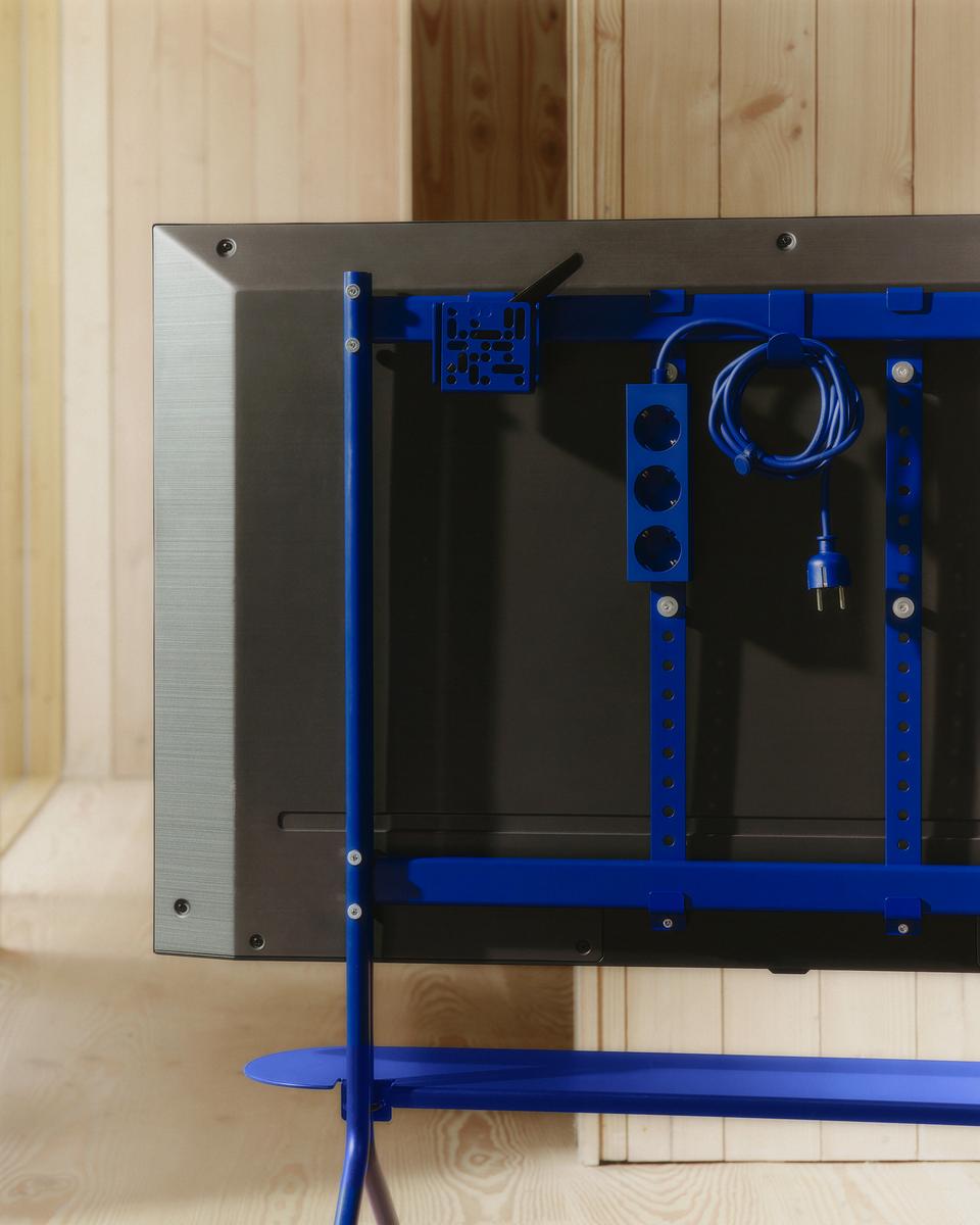 Power Bar 2 meters - Ultra Marine Pedestal