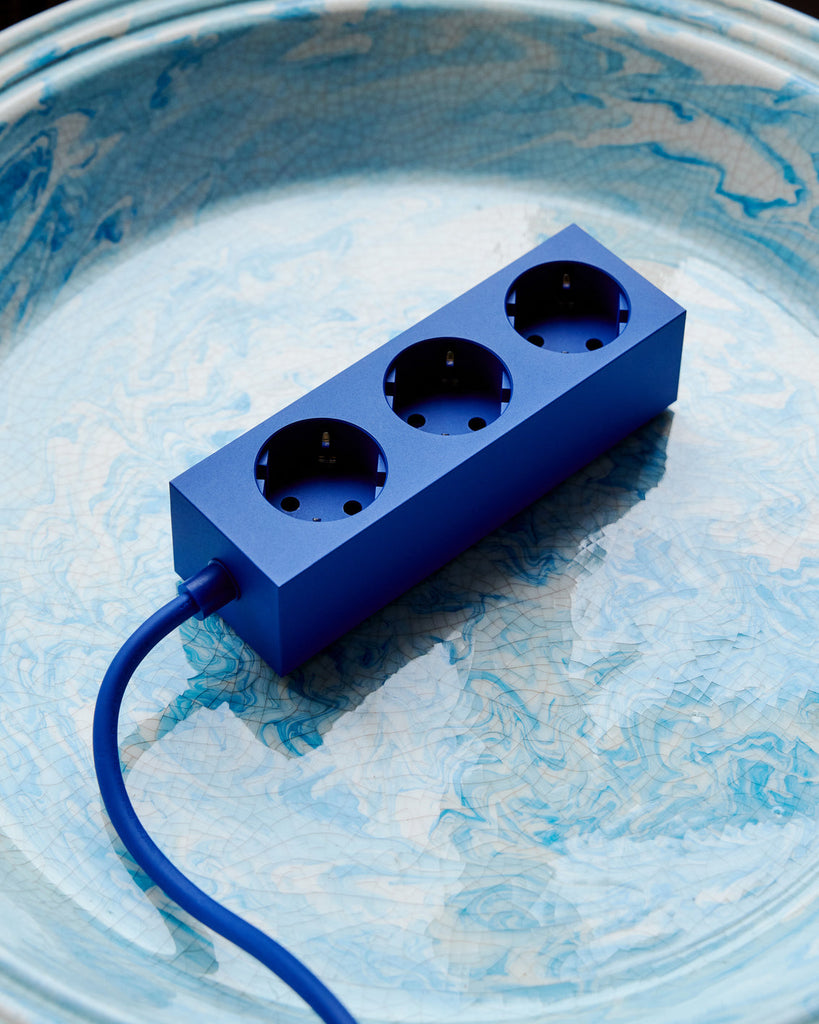 Power Bar 2 meters - Ultra Marine Pedestal