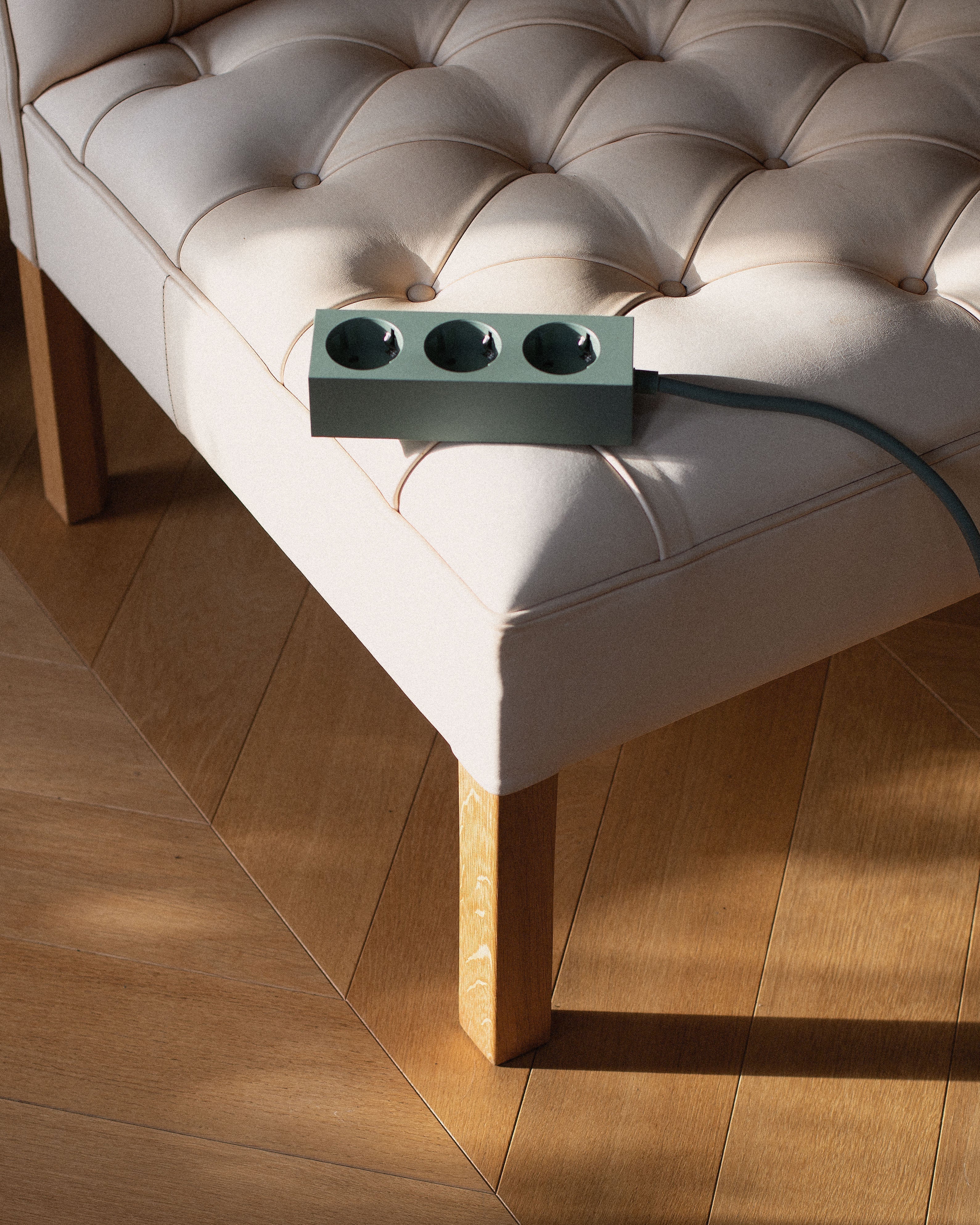 Power Bar 2 meters - Mossy Green Pedestal