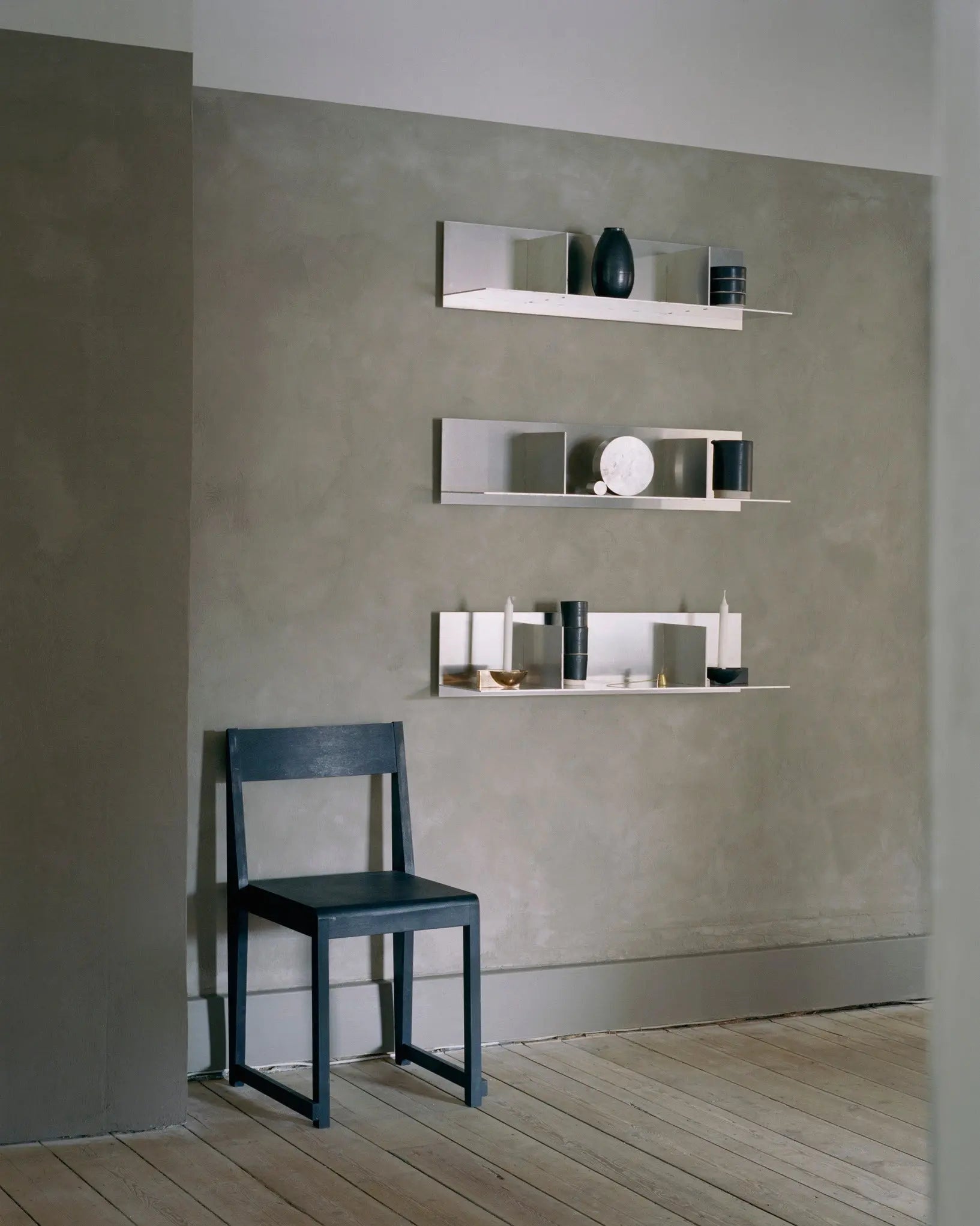Rivet Shelf | Aluminum | Large Frama