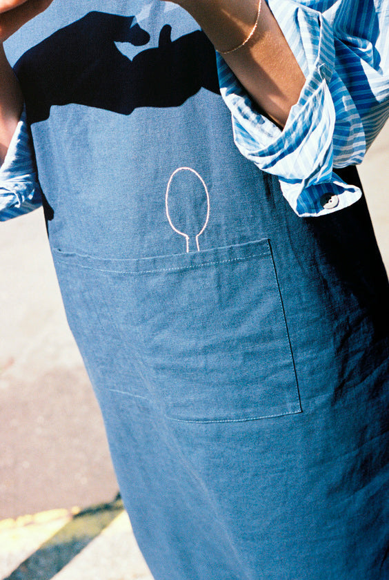 Sobremesa Apron HAY